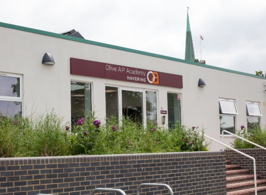 Havering exterior 784x460px